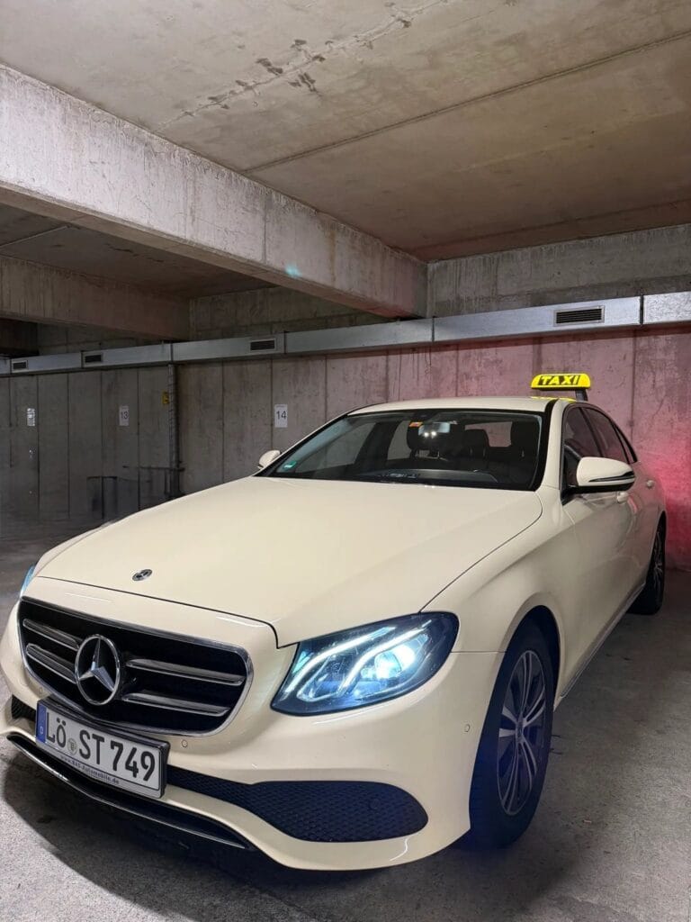 Mercedes E-Klasse Taxi in Lörrach – KT TAXI Service